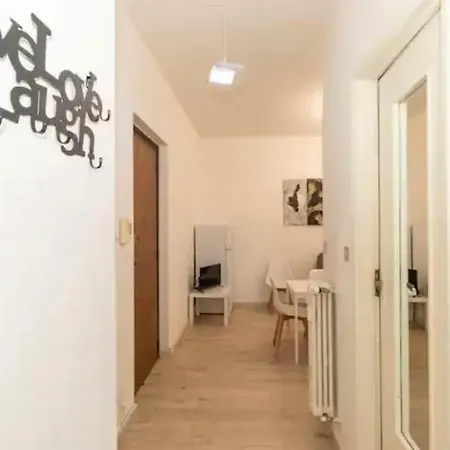 Flat, Strategic Position Apartment