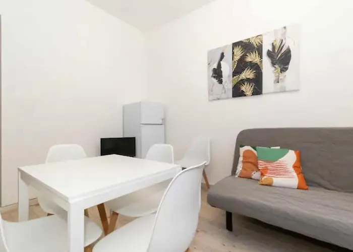 Flat, Strategic Position Turin
